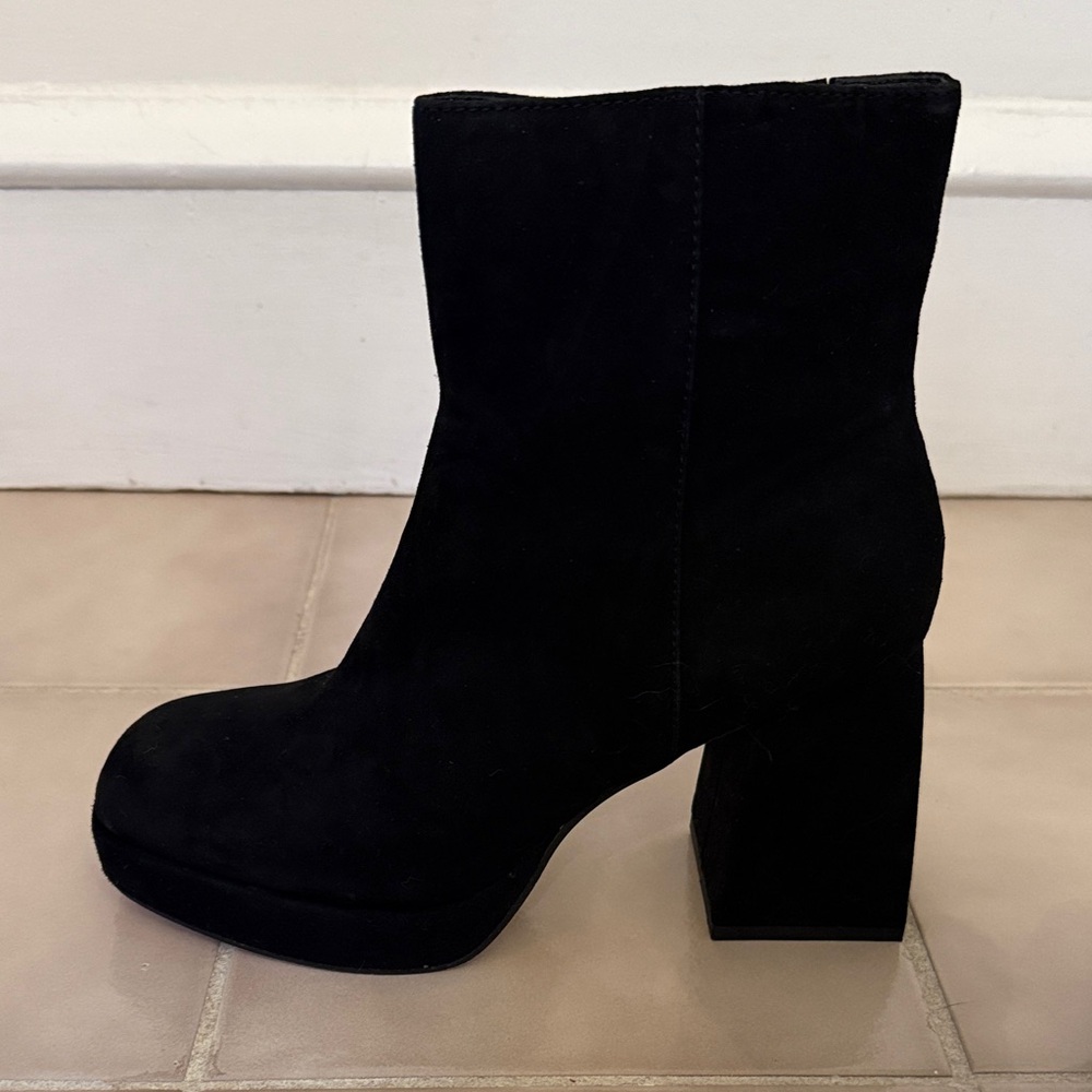 Dolce Vita Black Ankle Booties